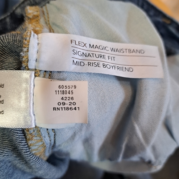 Lane Bryant Dark Wash Distressed Flex‎ Magic Waistband Mid Rise Boyfriend Jeans - Picture 9 of 10